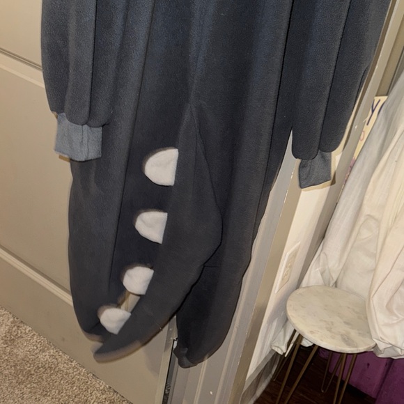 Adult Dinosaur Costume Black & Gray onesie zip up w/ Dino hoodie & tail - Small - Picture 10 of 13